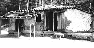 Casa de pau-a-pique ao lado da Capela de Sant’Ana, bairro dos Pintos. Pertenceu a Joaquim Jeca.